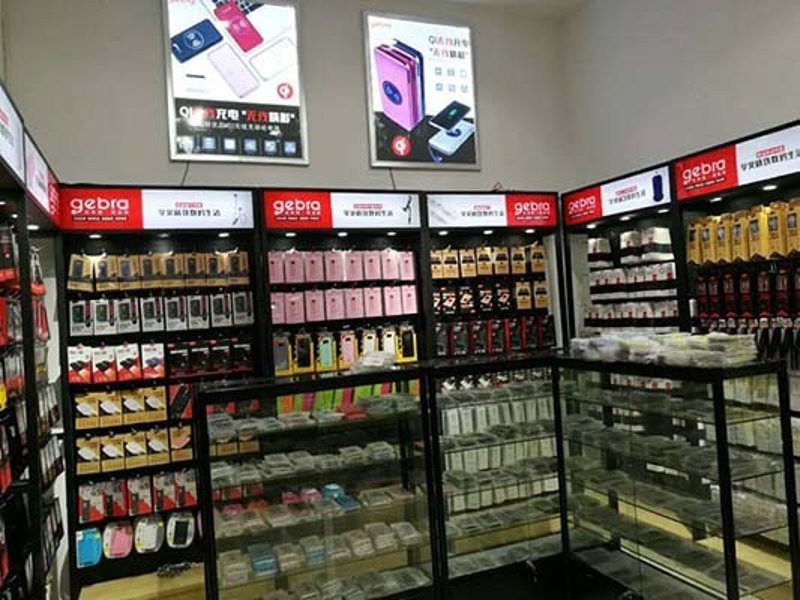 在数字化时代,3C数码配件已经成为我们生活中不可或缺的一部分。从耳机、手机壳到数据线,这些小物件虽然体积不大,却在很大程度上提升了我们的生活品质和工作效率。那么,面对琳琅满目的3C数码配件市场,如何选择最适合自己的产品呢?